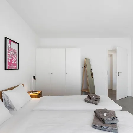 Loctowers A4-4-4 By Interhome לוקרנו